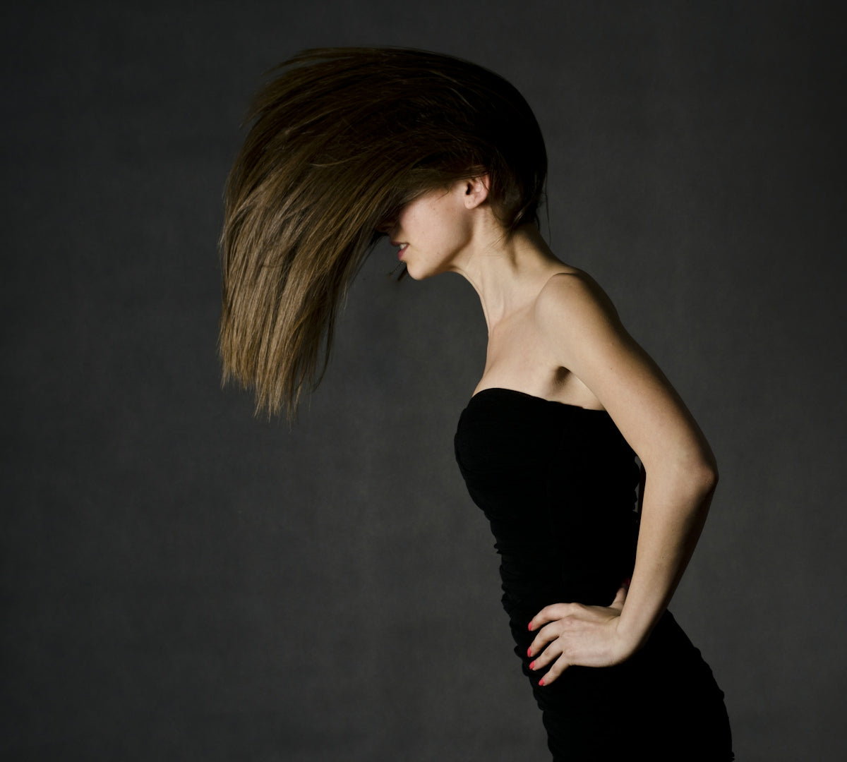 Afro Haare und hochwertige Haarteile perfekt pflegen