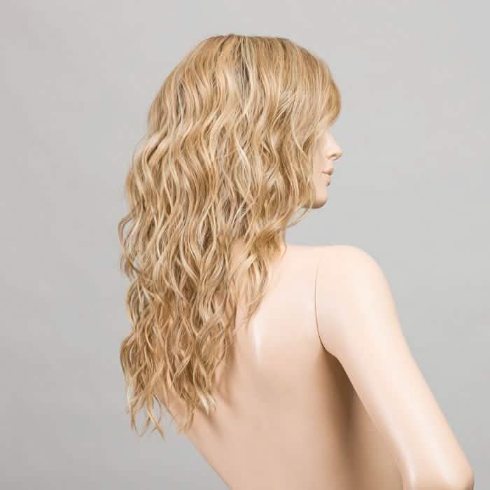 Ellen Wille Serena sand shad