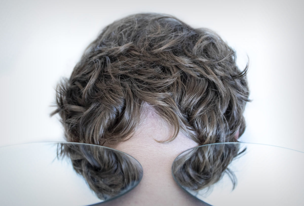 Afro Haarpflege und Perücken für mehr Volumen