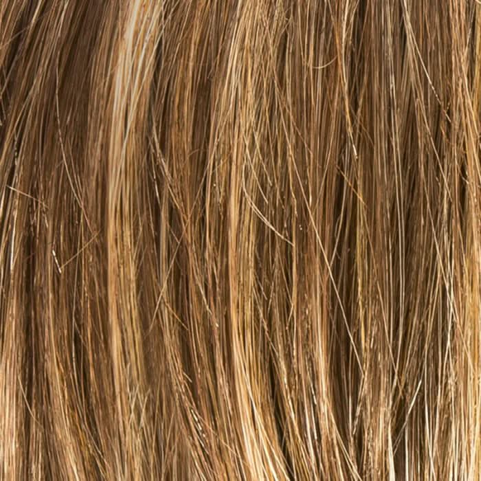 Caramel Rooted Farbton der Ellen Wille Ready Mono Part Perücke mit goldenen und karamellfarbenen Strähnen für sonnige Highlights.