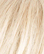 Helles Platinblond der Ellen Wille Rainbow Perücke mit seidiger Oberfläche für einen modernen Look.