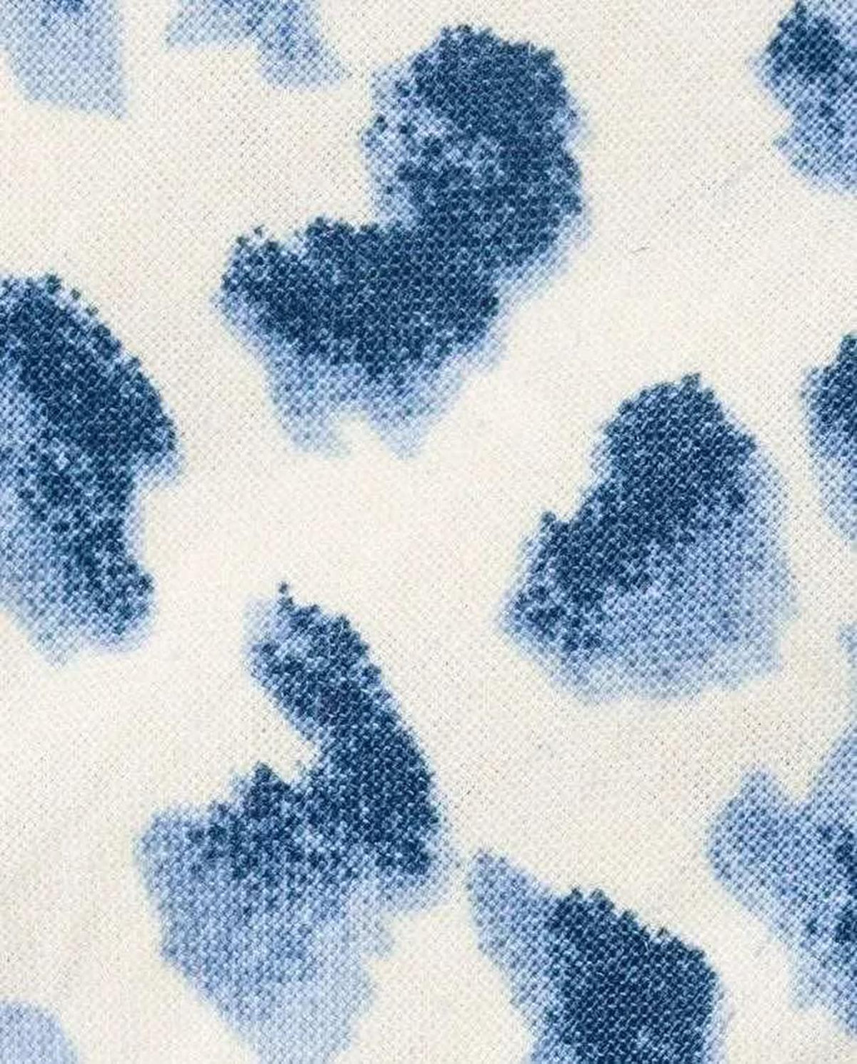 Ellen Wille Ama Fina cat blue wite