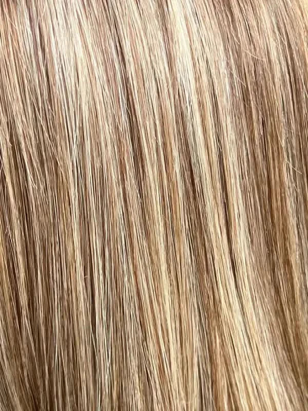 honey blond rooted