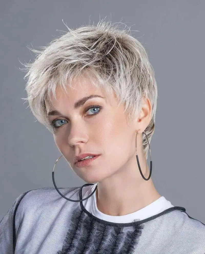 Platinblonder Pixie Schnitt mit natürlicher Optik von Ellen Wille Bliss - Perücken Kunsthaarperücken Natürliche